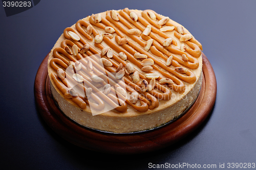 Image of cheesecake with peanuts