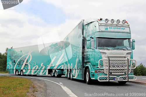 Image of Scania R560 Berthons Hot Rod in Truck Convoy