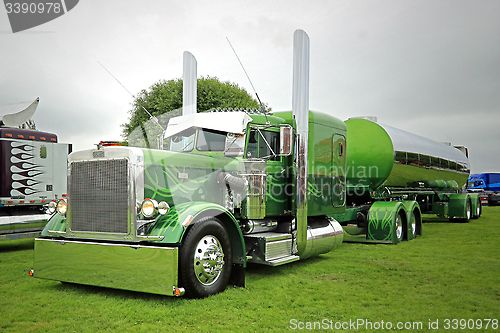 Image of Green Peterbilt 359 Semi Tank Truck 1971 on Display