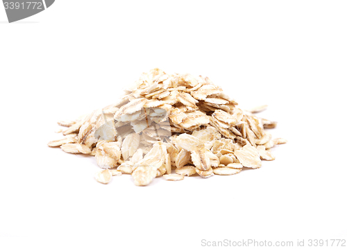 Image of Oat flakes on white