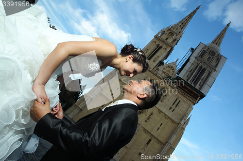 Image of Groom on his knees