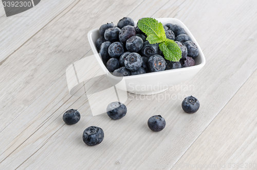 Image of Blueberries in small bowl