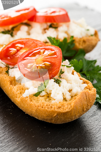 Image of Bread with cottage