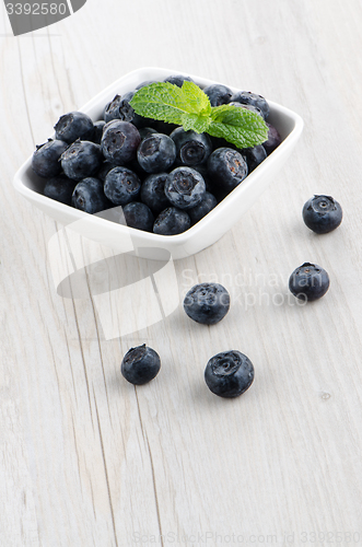 Image of Blueberries in small bowl