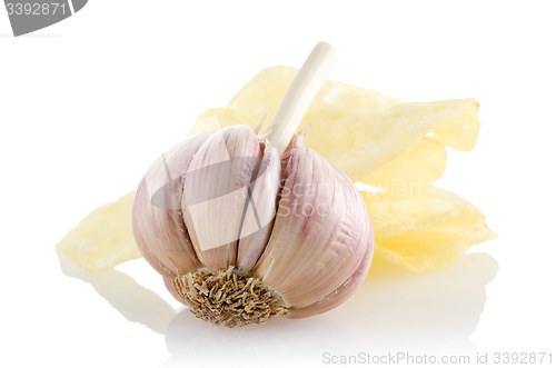 Image of Potato chips and garlic