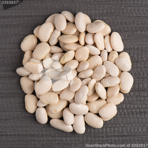 Image of Circle of white beans