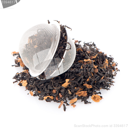 Image of Black dry tea with petals