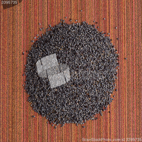 Image of Circle of poppy seeds