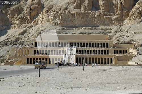 Image of Hatshepsut temple