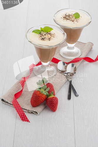 Image of Chocolate mousse and strawberries