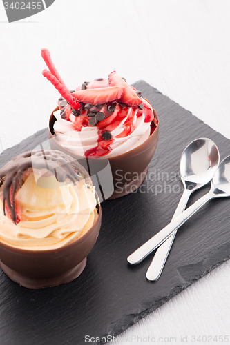 Image of Strawberry and chocolate pastry mousse