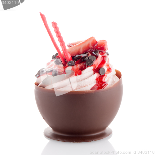 Image of Strawberry and chocolate pastry mousse