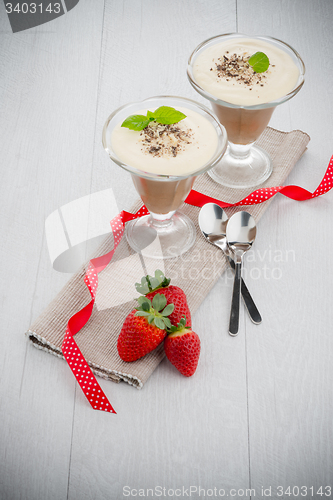 Image of Chocolate mousse and strawberries