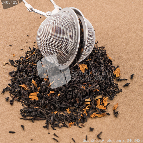 Image of Black dry tea with petals