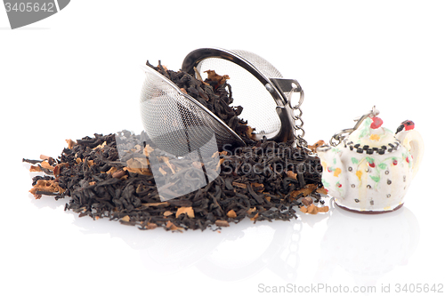 Image of Black dry tea with petals