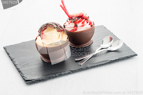 Image of Strawberry and chocolate pastry mousse