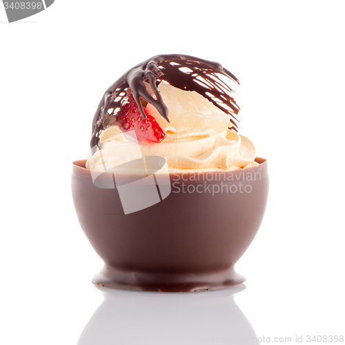 Image of Strawberry and chocolate pastry mousse