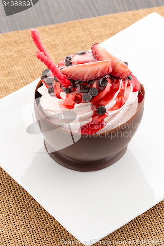 Image of Strawberry and chocolate pastry mousse