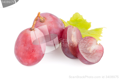 Image of Bunch of red grapes