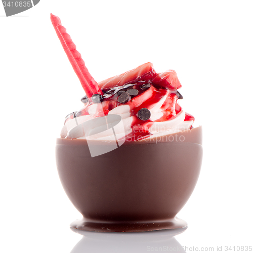 Image of Strawberry and chocolate pastry mousse