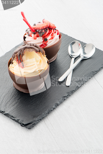 Image of Strawberry and chocolate pastry mousse