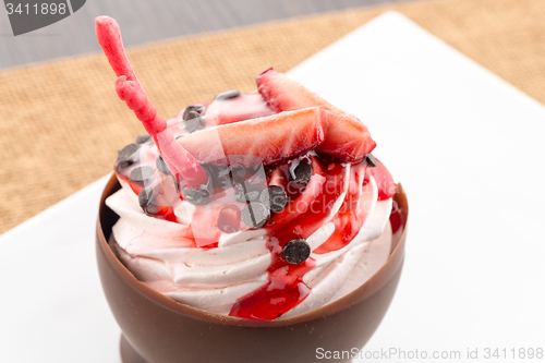 Image of Strawberry and chocolate pastry mousse