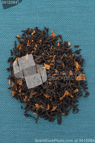 Image of Black dry tea with petals