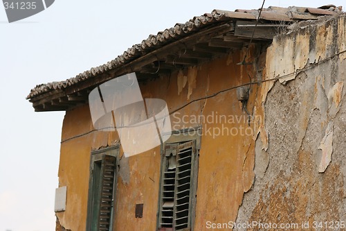 Image of abandoned house