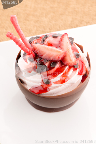 Image of Strawberry and chocolate pastry mousse