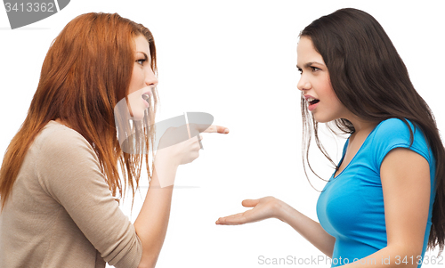 Image of two teenagers having a fight
