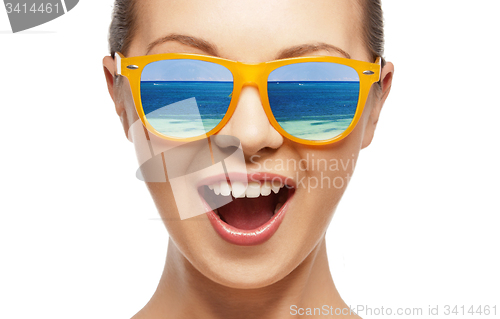 Image of amazed girl in shades