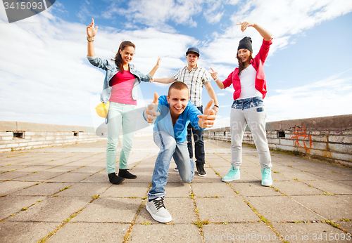 Image of group of teenagers dancing