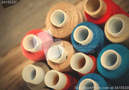 Image of spools of thread