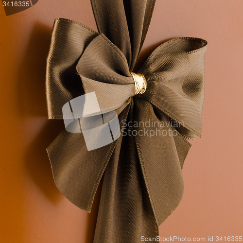 Image of Brown bow