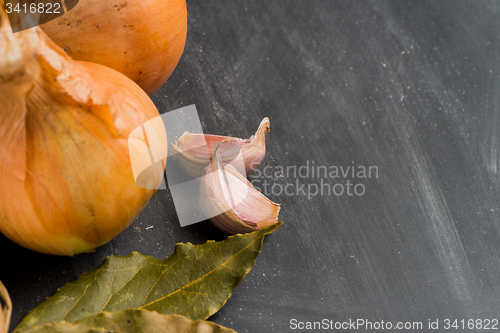 Image of Onions and garlic 