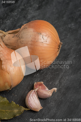 Image of Onions and garlic 
