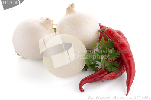 Image of Onion, chilli peppers and parsley