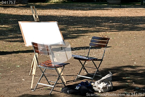 Image of Blank easel