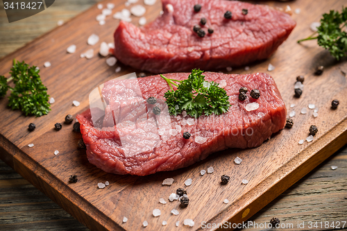 Image of Raw beef slice