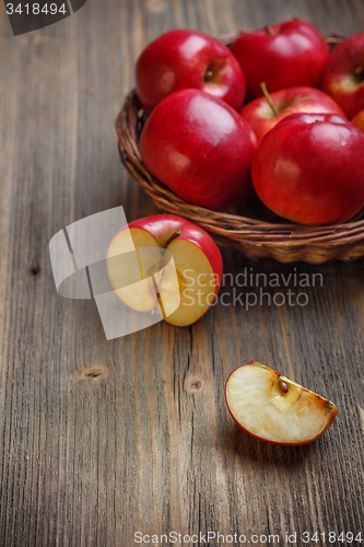 Image of Ripe red apple