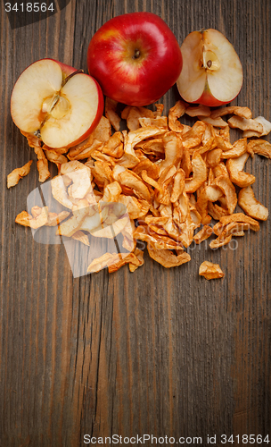 Image of Fresh and dried apple