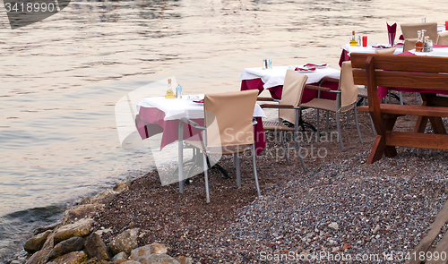 Image of restaurant at a beach  