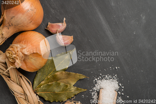 Image of Onions and garlic 