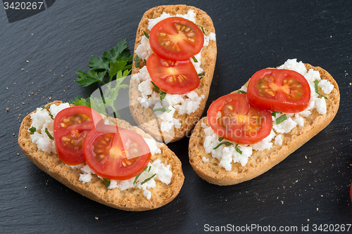 Image of Bread with cottage