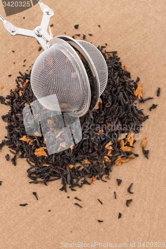 Image of Black dry tea with petals