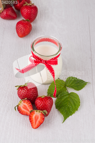 Image of Homemade yogurt and strawberries
