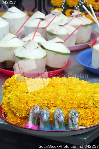 Image of Thai buddhist offerings