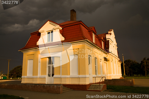 Image of the building in the storm