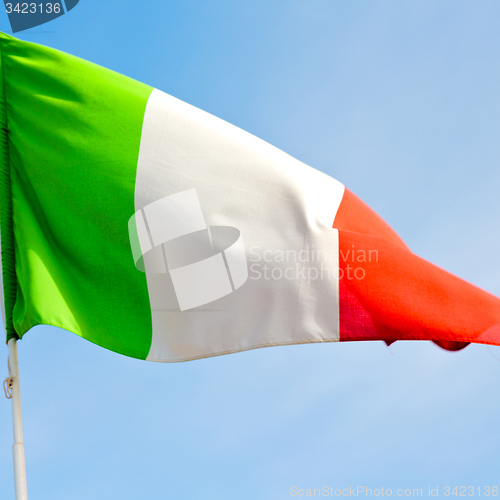 Image of italy   waving flag in the blue sky  colour and wave