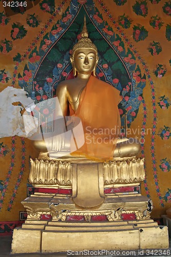 Image of Golden buddha statue